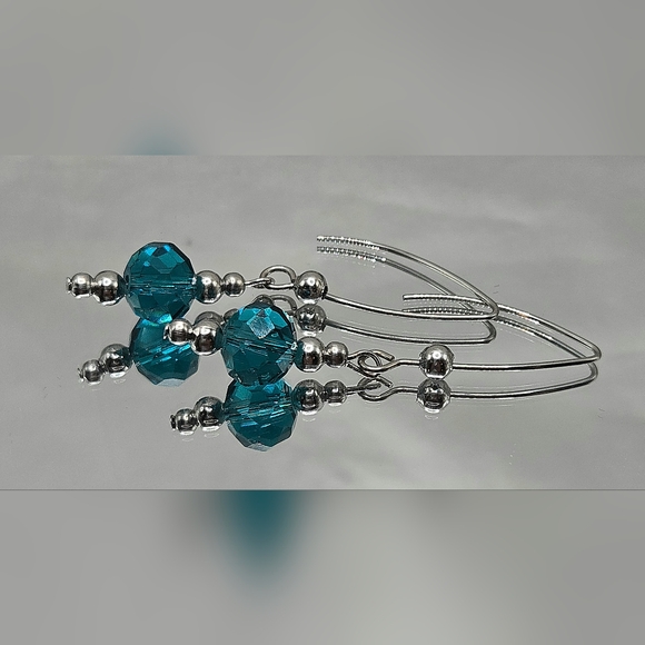 Elegant Silver and Blue Crystal Earrings - Picture 10 of 11